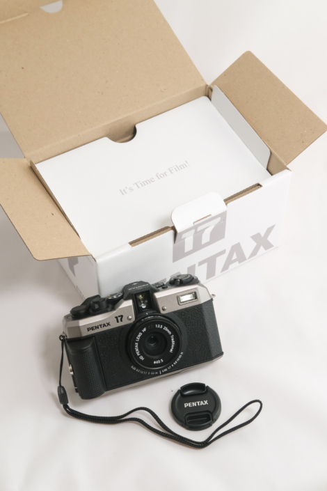 pentax17-unboxing2